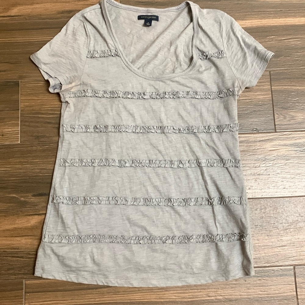 Banana Republic sz Medium Tee‎